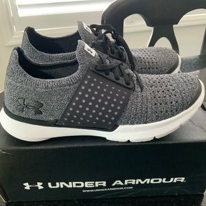 NIB Under Armour Speedform Slingwrap Sneakers Sz 7
